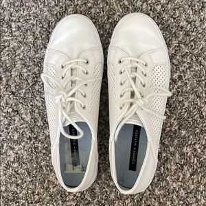 Tommy Hilfiger Women's White Sneakers